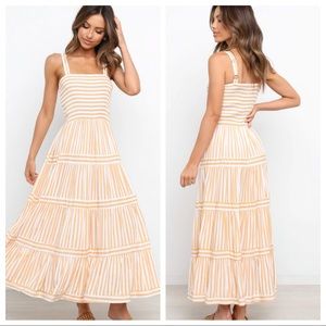 Petal & Pup Downtown Maxi Dress size XS